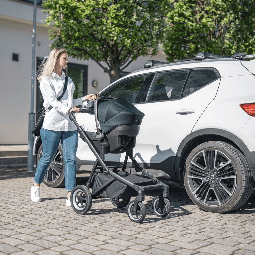 Thule Sleek Kinderwagen Aluminium / Midnight Black