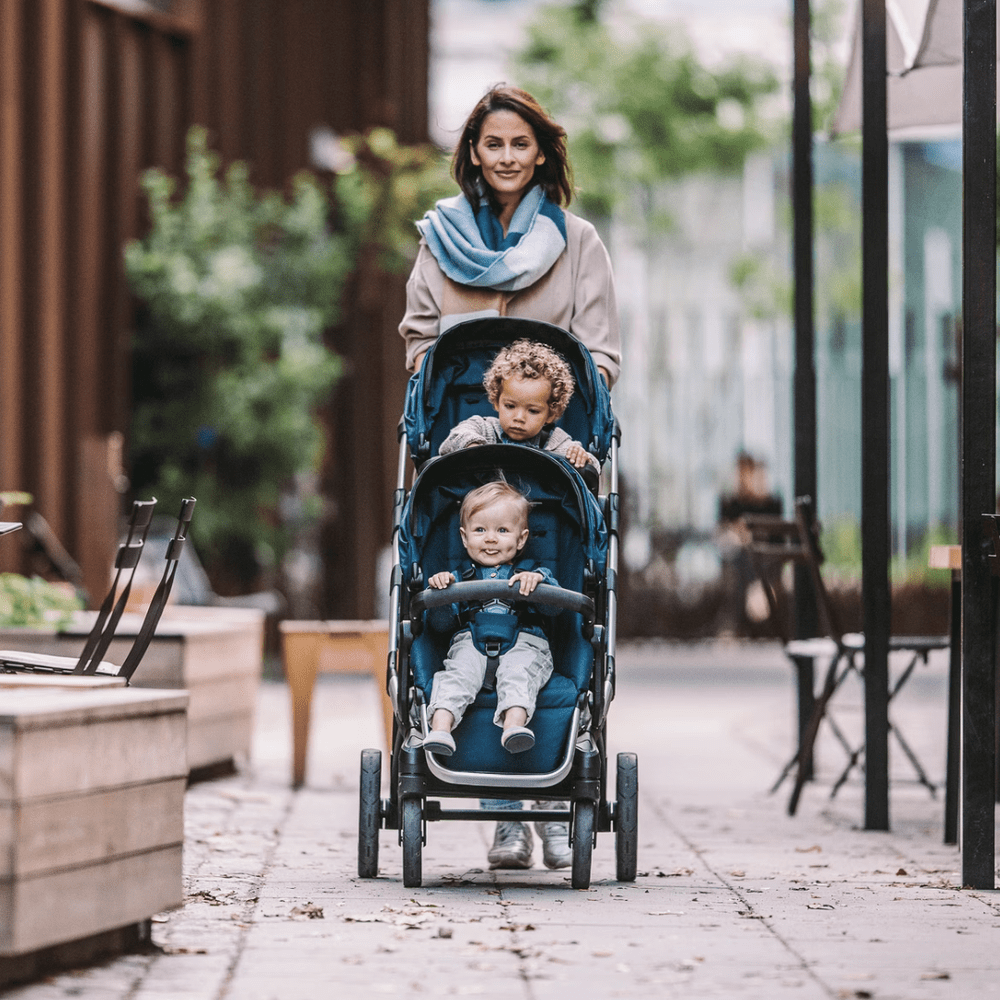 Thule Sleek Kinderwagen Aluminium / Midnight Black
