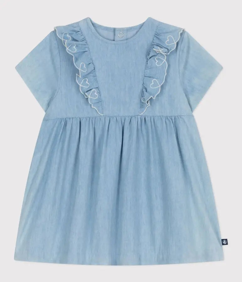 Petit Bateau | Katoenen babyjurkje met korte mouwen en geborduurde hartjes van chambray