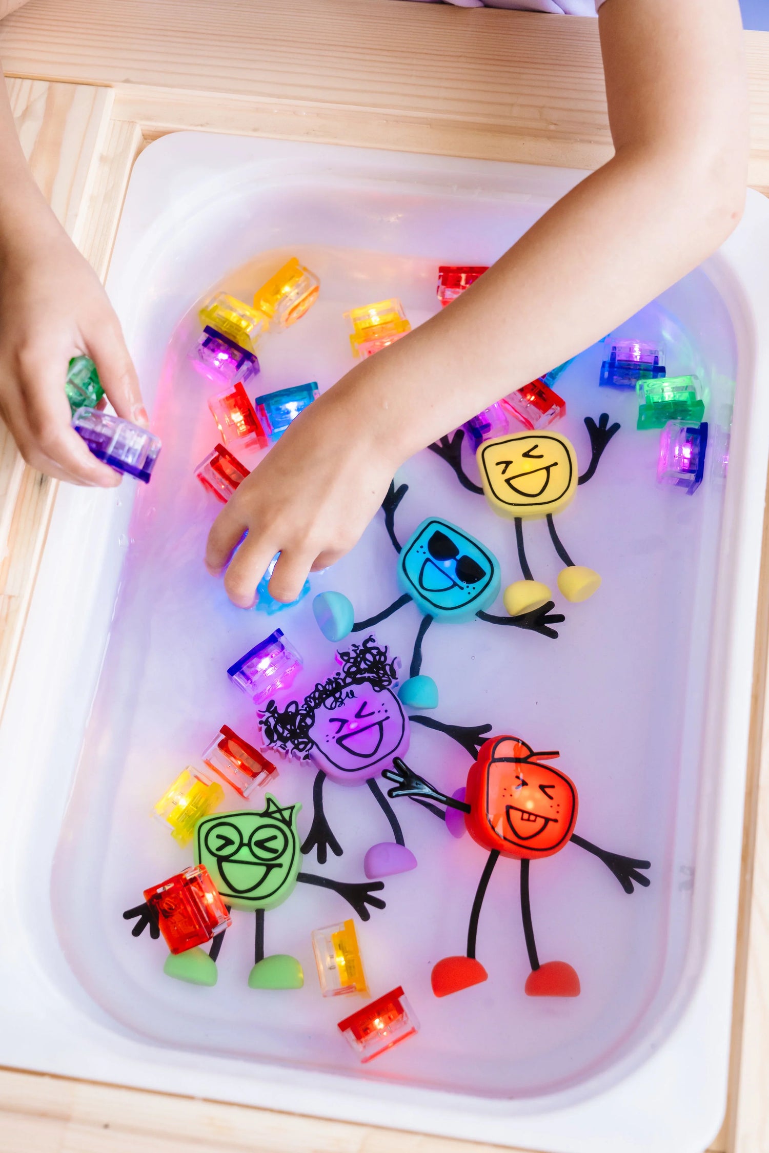 Glo Pals Light Up Cubes 4-pack - Party Pal