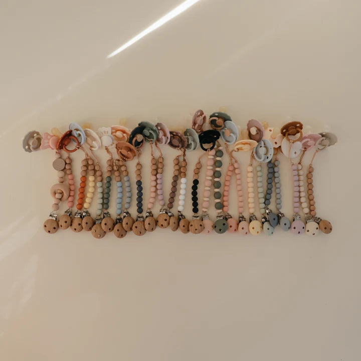 Mushie Siliconen Speenkoord met clip - Luna Dried Thyme