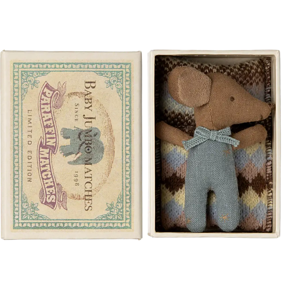 Maileg | Miniatuur Sleepy Wakey Baby Mouse In Matchbox - Blauw