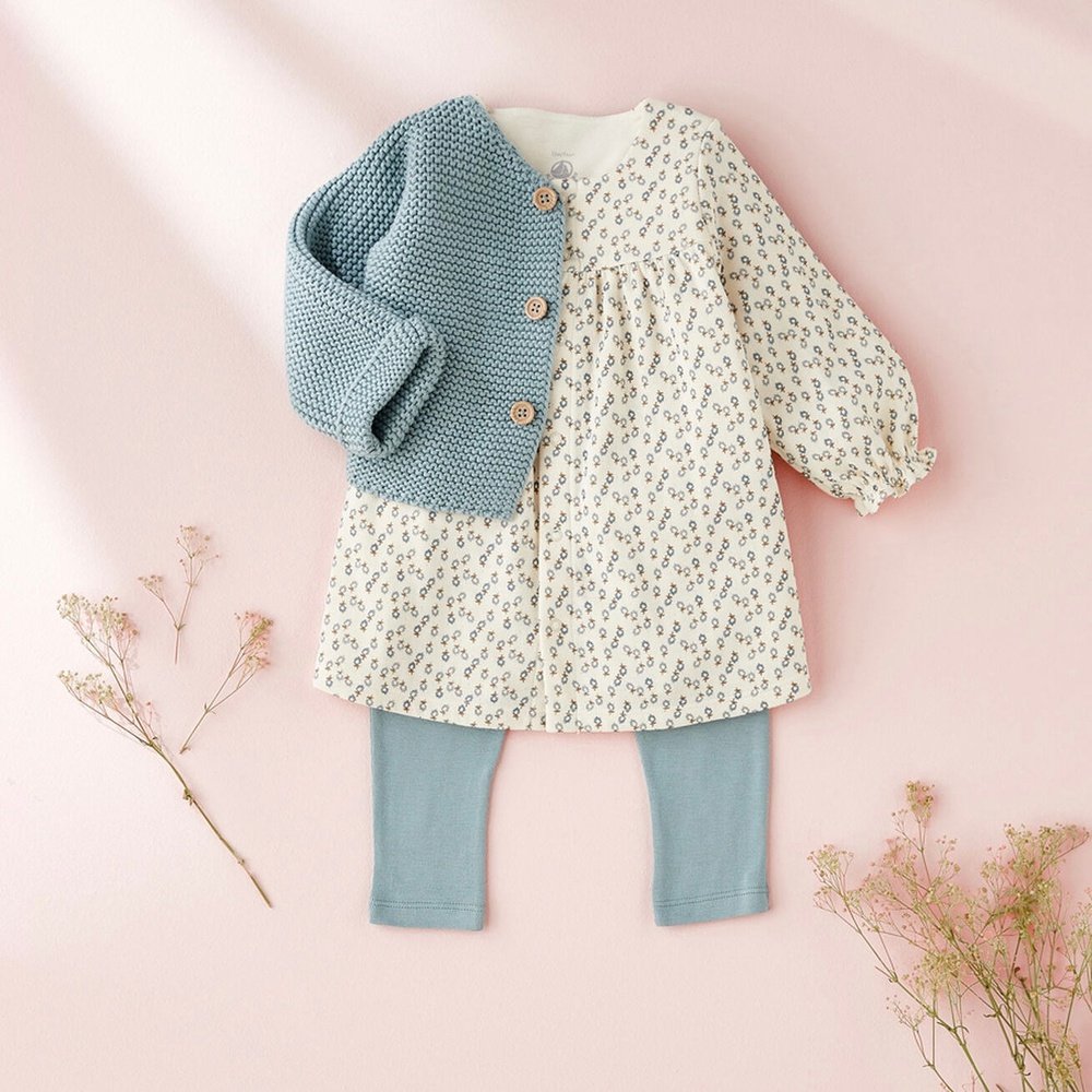 Cardigan bébé unisexe tricoté au point mousse